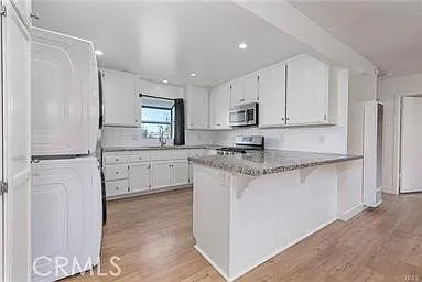 2 bed, 912 sqft, $2,550 — Photo 4