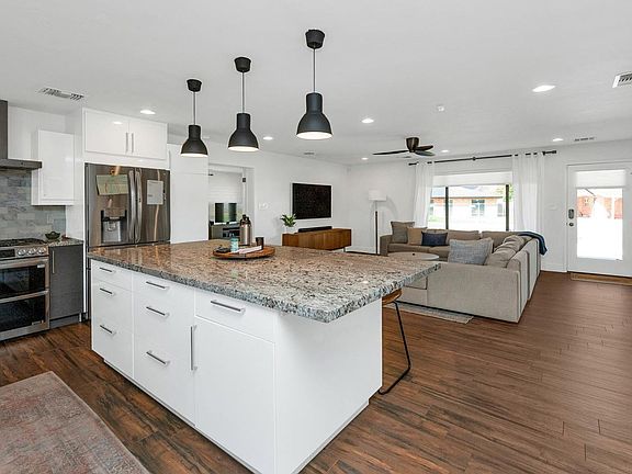 5th image of 4707 N 30th Pl