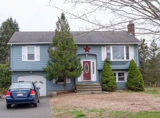 9 Point Grove Rd, Southwick, MA 01077