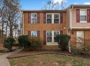 1481 Autumn Ridge Cir, Reston, VA 20194
