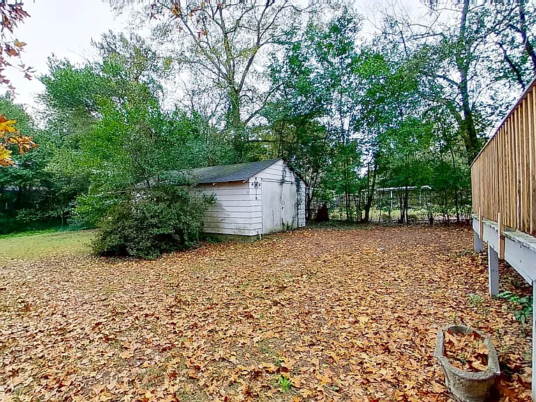 1506 Pendleton Rd — Photo 3