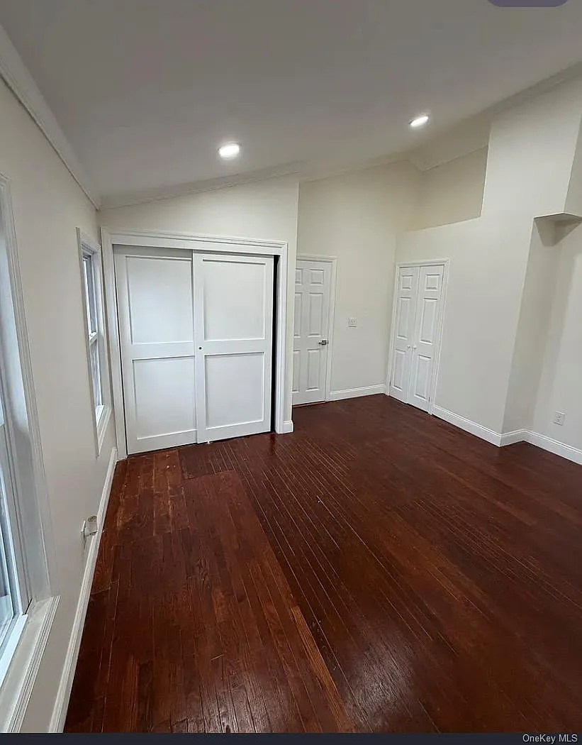 2 bed, 1.0 bath, 950 sqft, $2,700 — Photo 3