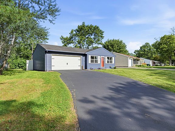 3rd image of 1801 N Colson Dr