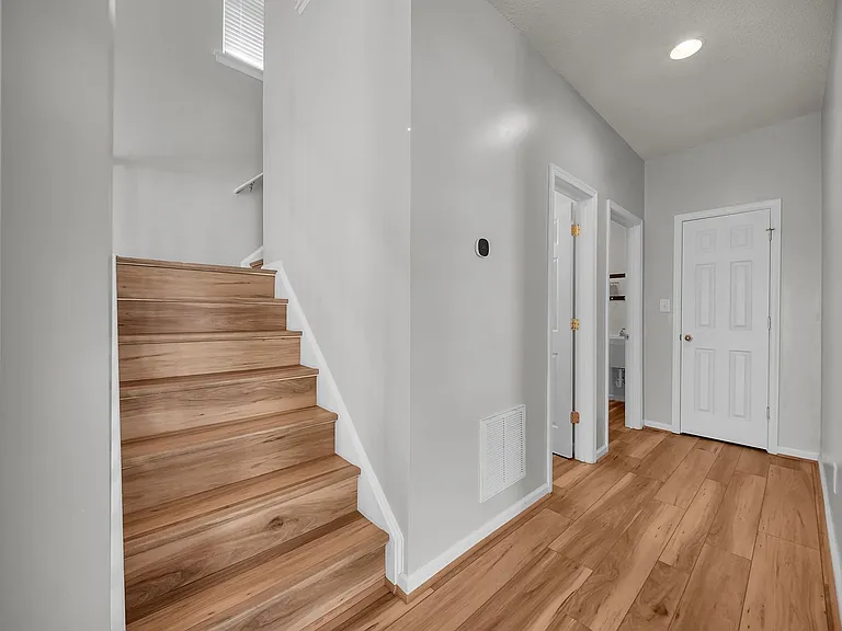 408 Holmes Blvd — Photo 27