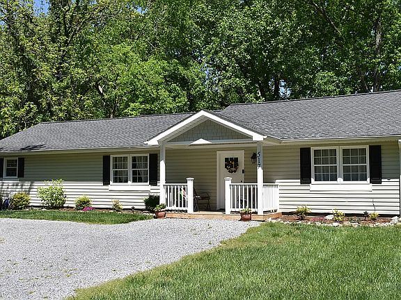 4th image of 517 Bays Cove Cir