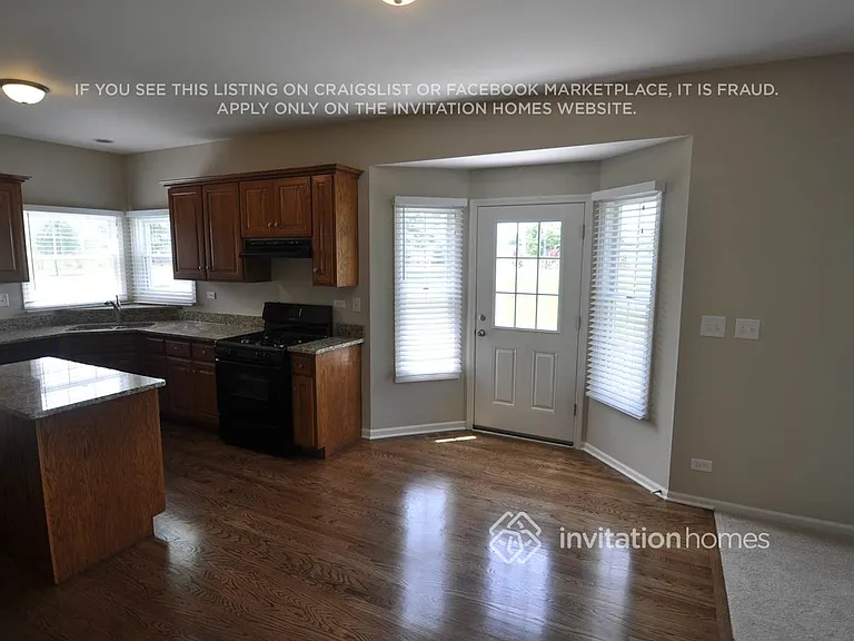 909 Butterfield Cir W — Photo 5