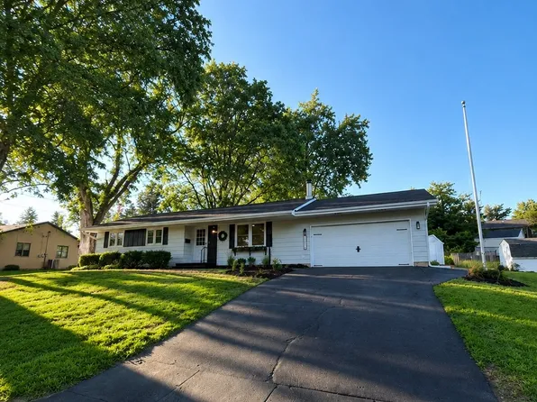 1206 S 16th Ave W, Newton, IA 50208
