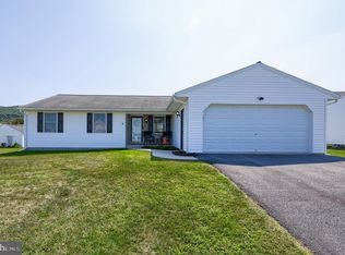 4 Garden Dr #L-0250, Newmanstown, PA 17073