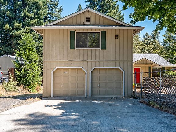 3rd image of 2043 Primrose Drive