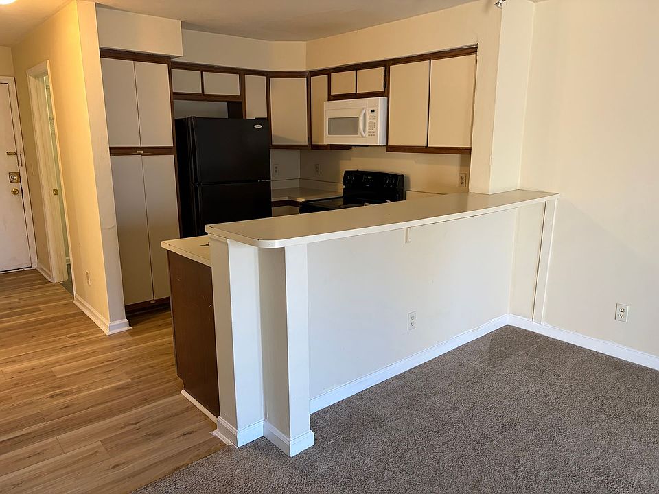 1st image of 1400 Seneca #B