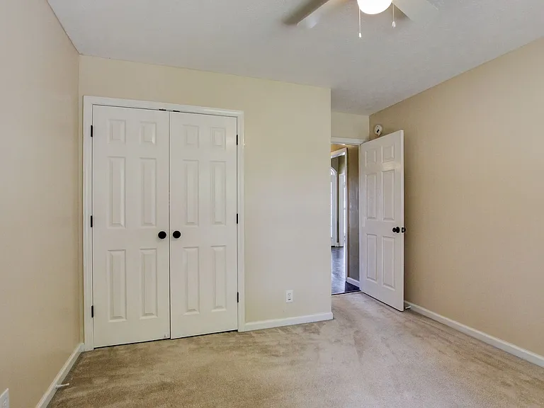 3729 Kendra Ct N — Photo 41