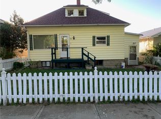 914 1st St W, Roundup, MT 59072