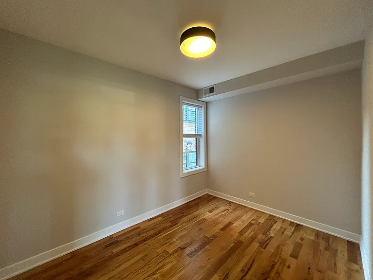 W Wrightwood Ave — Photo 11