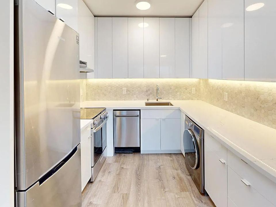1st image of 2321 Scott St #8A