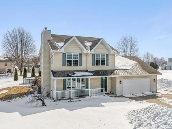 623 Summer Winds Dr, Green Bay, WI 54311