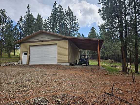 3rd image of 3 Skunk Alley Ln