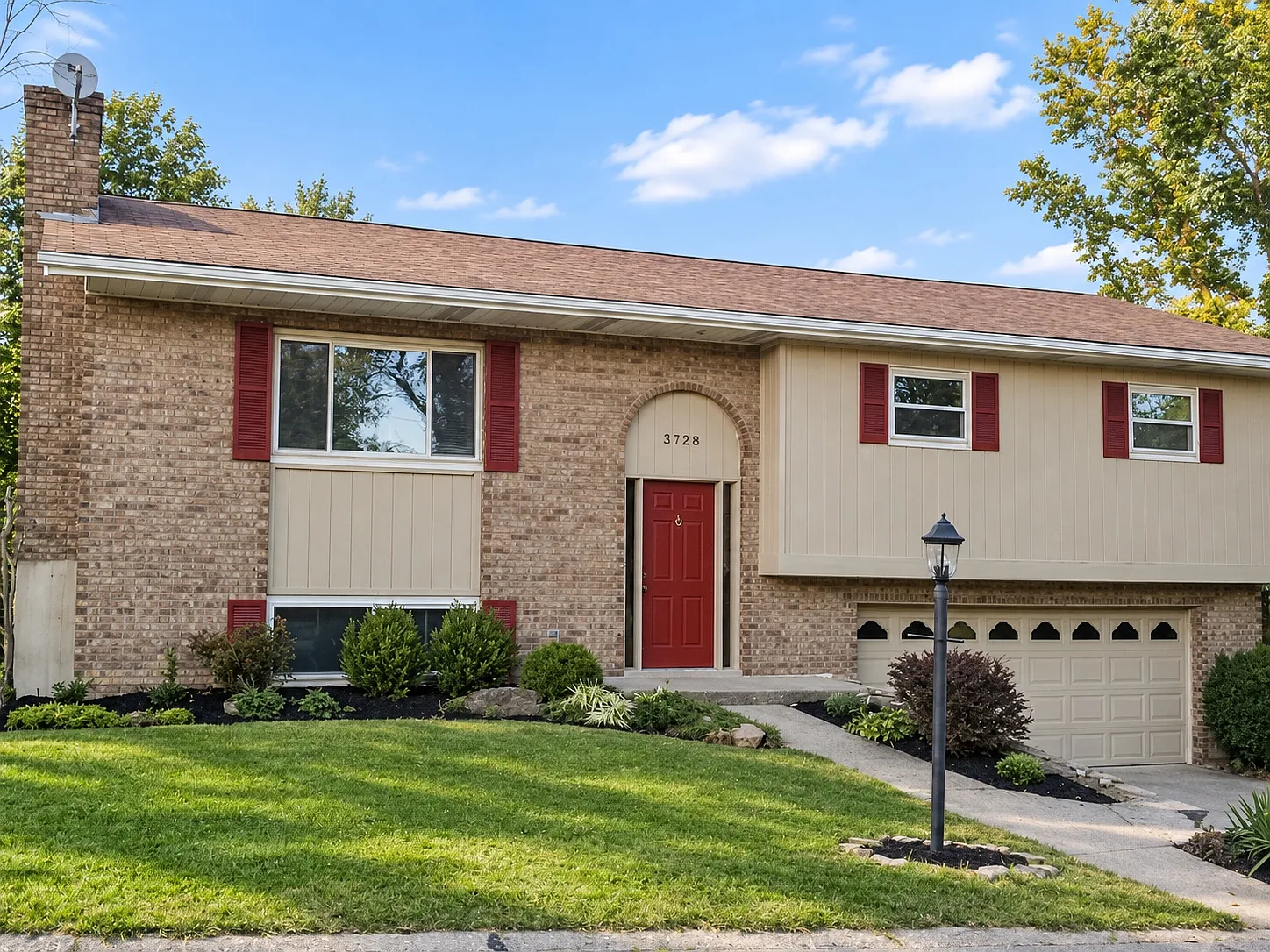 3728 Cliffwood Ct — Photo 1