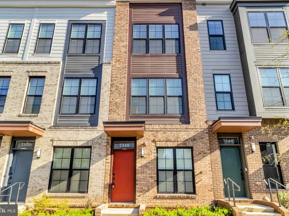 7354 Blade Dr, Falls Church, VA 22042