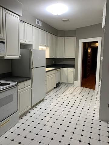 1st image of 283 Park Ave W #5