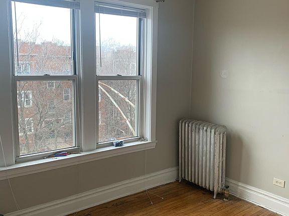 Living room/ bedroom