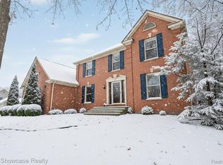 351 Heritage Dr, Milford, MI 48381