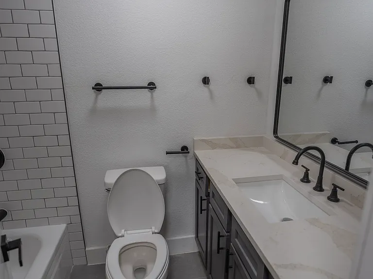 2110 Spikes St — Photo 14