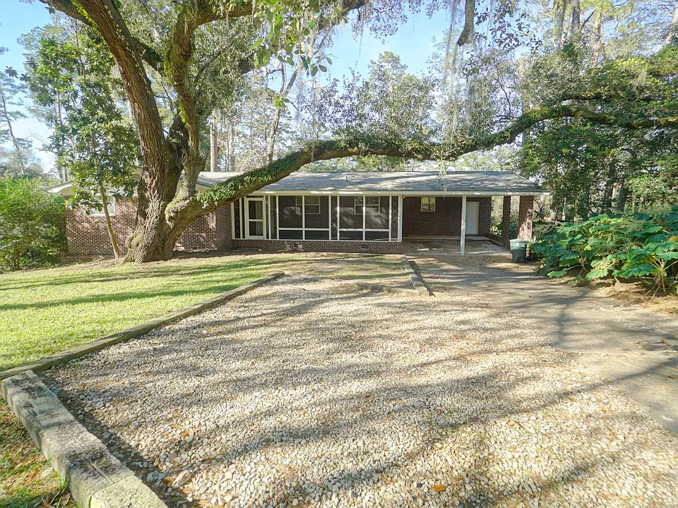 1804 Skyland Dr