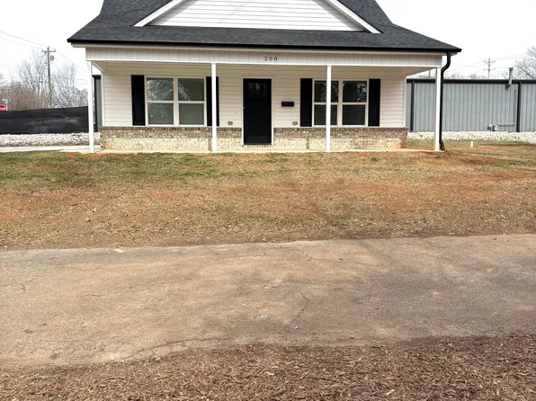 208 Fowler Aly, Gaffney, SC 29341