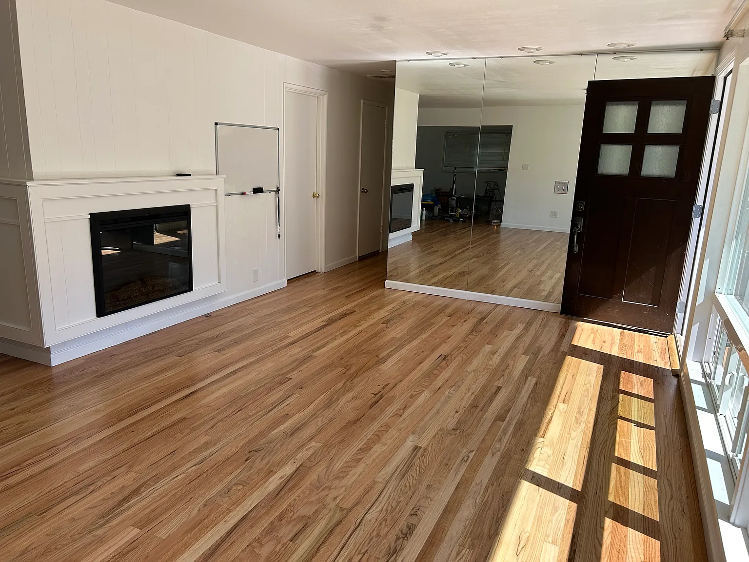 3 bed, 1660 sqft, $3,950 — Photo 3