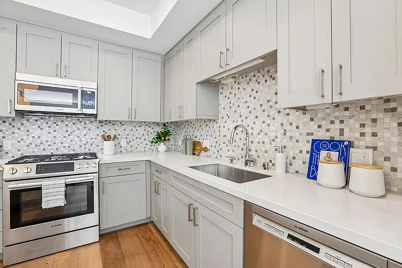 1 bed, 1.0 bath, 877 sqft, $3,250 — Photo 2
