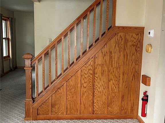 4th image of 111 W Lynde St