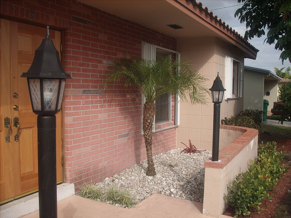 2nd image of 9431 SW 52nd Ter