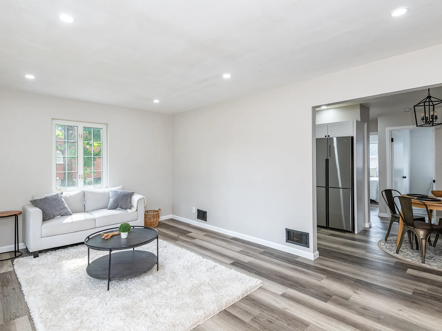 2 bed, 700 sqft, $1,200 — Photo 4