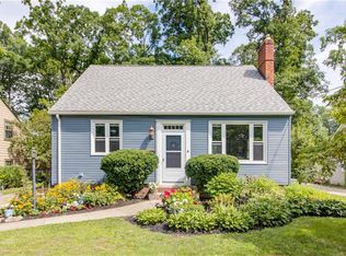 26530 E Oviatt Rd, Bay Village, OH 44140