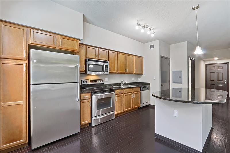 1st image of 450 NE 5th St Unit 144