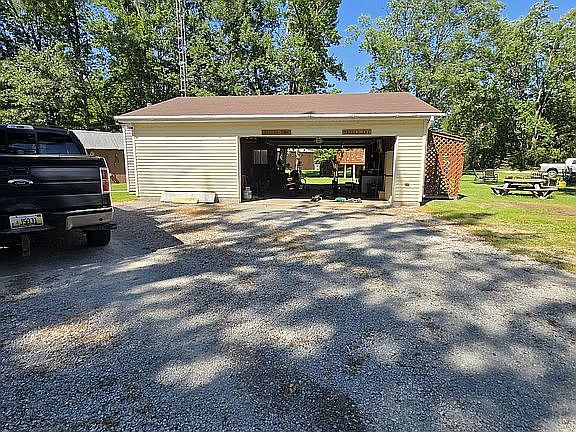 2nd image of 9210 County Road 489