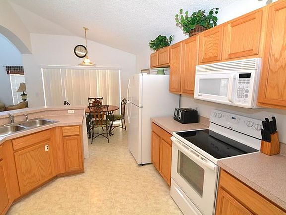 5th image of 3109 Montserrat Way
