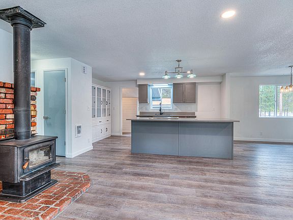 2nd image of 51448 Cedar Rd