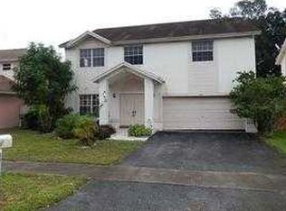 1121 SW 96th Ter, Pembroke Pines, FL 33025