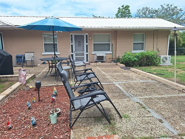 149 E Seminole Ave — Photo 1