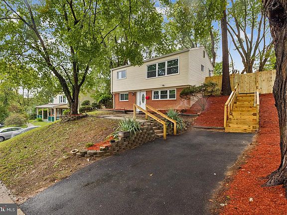 3rd image of 3507 Carson Dr