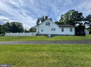 7865 Hedgesville Rd, Hedgesville, WV 25427