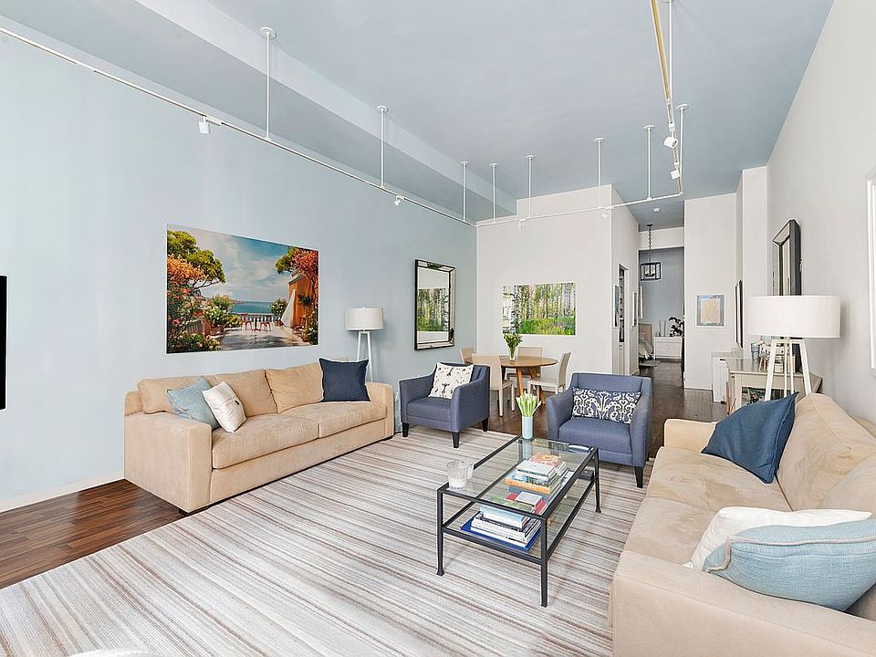 1st image of 252 7th Ave APT 3M