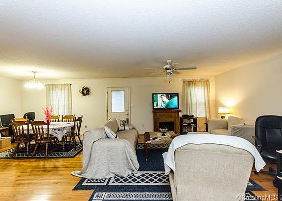 4th image of 2685 Little River Ct