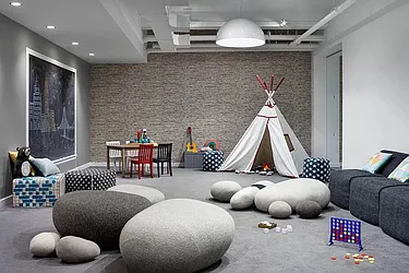 Rented by Manhattan Spaces