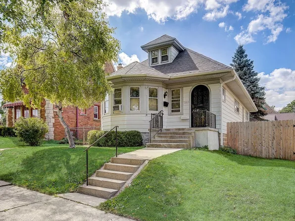 3467 South 11th STREET, Milwaukee, WI 53215