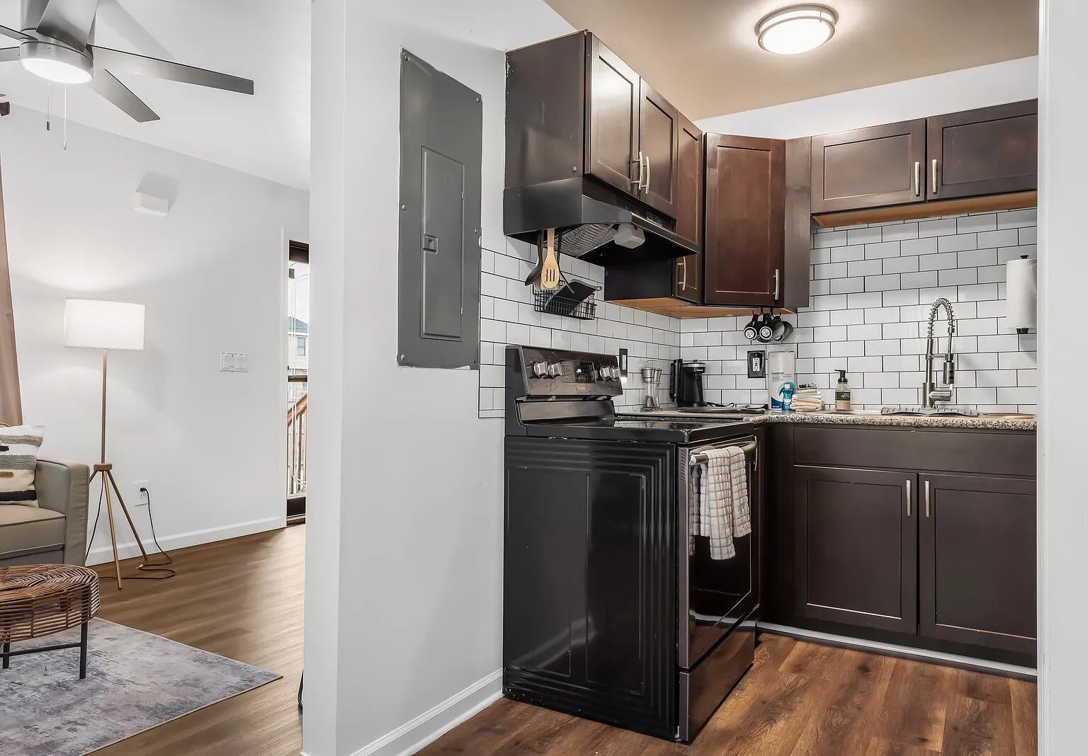 3 bed, 1100 sqft, $1,850 — Photo 4