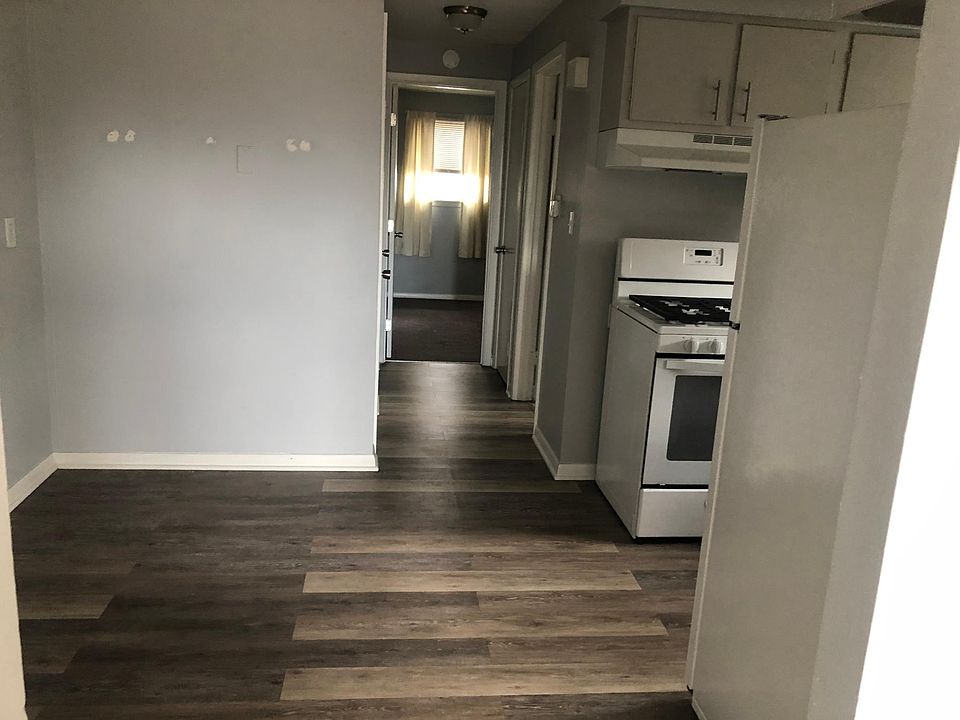 1st image of 2 Florence Ave #5