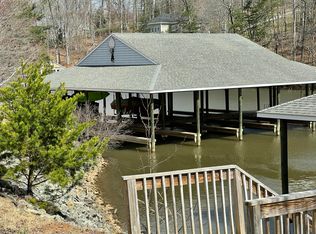 15 Watch Tower Dr, Moneta, VA
