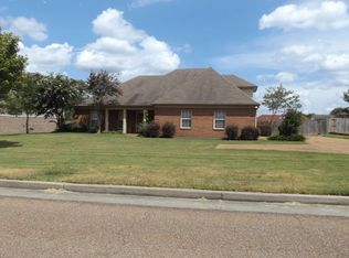 1560 Berryhill Rd, Cordova, TN 38016